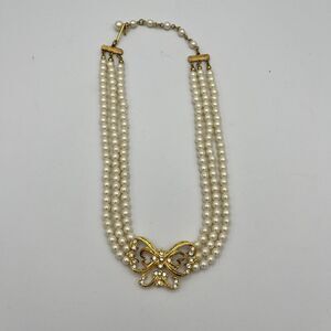 Vintage Nancy & Rise Of NY AVON 3 Strand Faux Pearl Butterfly Choker Necklace